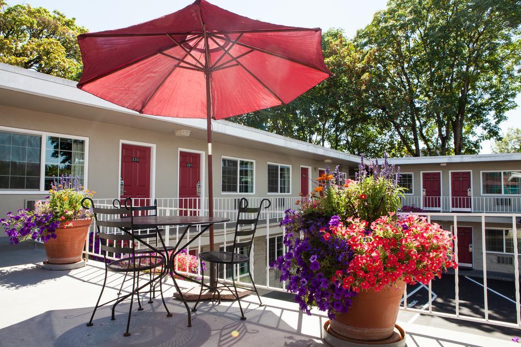 Campus Inn & Suites Eugene Downtown Exteriör bild
